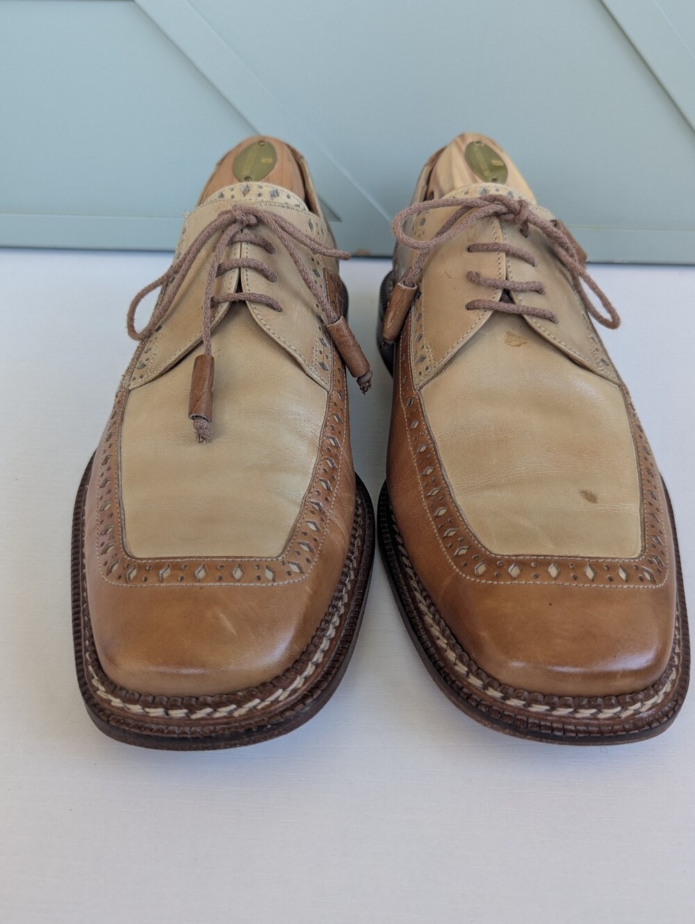 Mezlan Costa Two-Tone Tan and Beige Lace-Up Oxfords